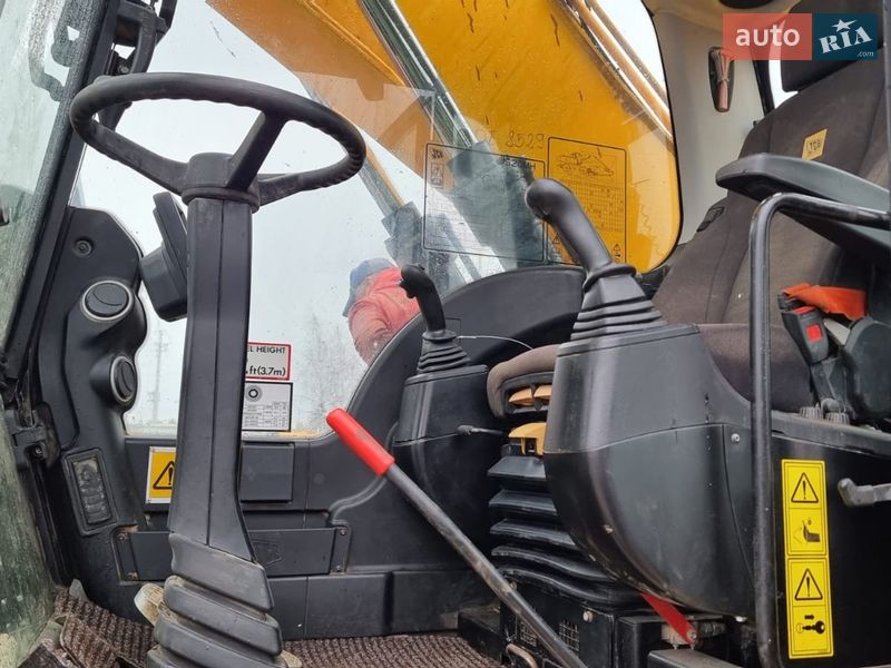 Экскаватор погрузчик JCB JS 200 2019 в Одессе