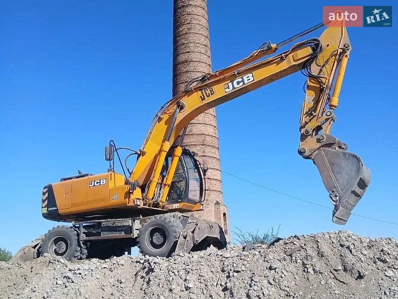 JCB JS 200W 2004