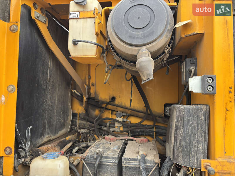 Гусеничний екскаватор JCB JS 210 2012 в Львові