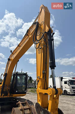 Гусеничный экскаватор JCB JS 210 2013 в 