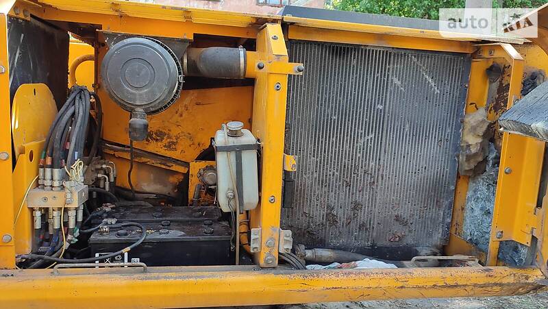 Гусеничный экскаватор JCB JS 220 2006 в Киеве