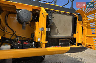 Гусеничный экскаватор JCB JS 220 2014 в 