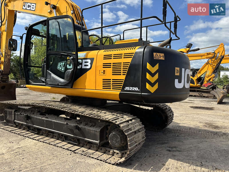 Гусеничный экскаватор JCB JS 220 2014 в 