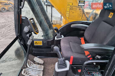 Гусеничний екскаватор JCB JS 220LC T4 2018 в 