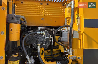 Гусеничний екскаватор JCB JS 220LC 2008 в 