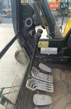 Гусеничный экскаватор JCB JS 220LC 2015 в 