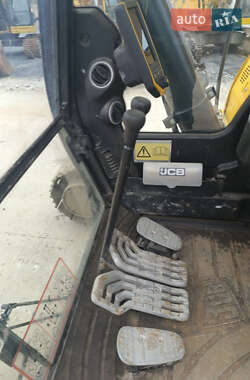 Гусеничный экскаватор JCB JS 220LC 2015 в 