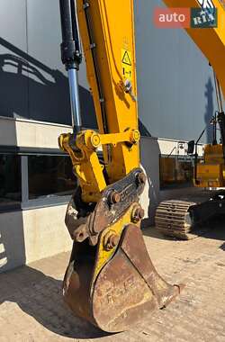 Гусеничный экскаватор JCB JS 220LC 2020 в 