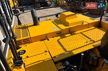 Гусеничный экскаватор JCB JS 220LC 2020 в 