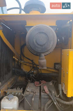 Гусеничный экскаватор JCB JS 220LC 2014 в 