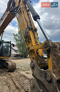 Гусеничний екскаватор JCB JS 220LC 2012 в 