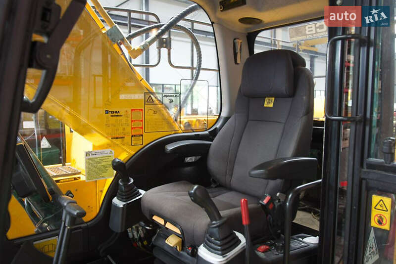 Гусеничный экскаватор JCB JS 220LC 2017 в Житомире