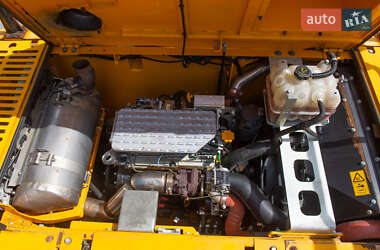 Гусеничный экскаватор JCB JS 220LC 2021 в 