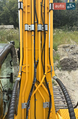 Гусеничный экскаватор JCB JS 220LC 2014 в 