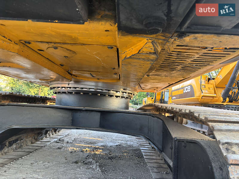 Гусеничный экскаватор JCB JS 220LC 2012 в Львове