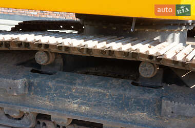 Гусеничный экскаватор JCB JS 220LC 2022 в 