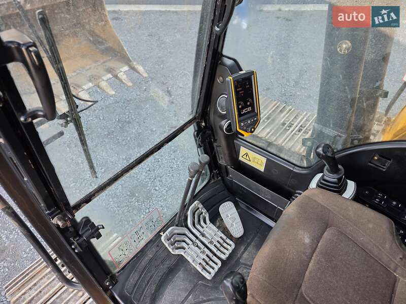 Гусеничний екскаватор JCB JS 220LC 2014 в Рівному