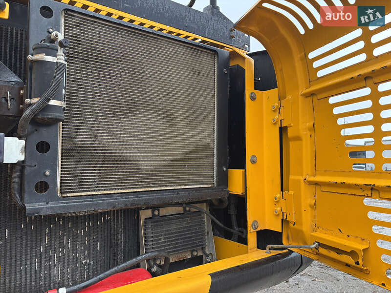 Гусеничний екскаватор JCB JS 220LC 2014 в Львові