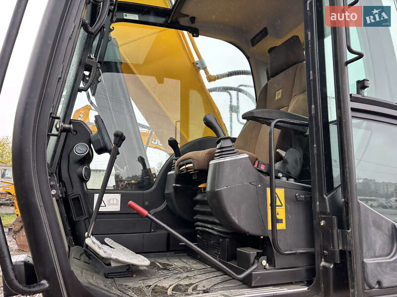 Гусеничний екскаватор JCB JS 220LC 2014 в Львові
