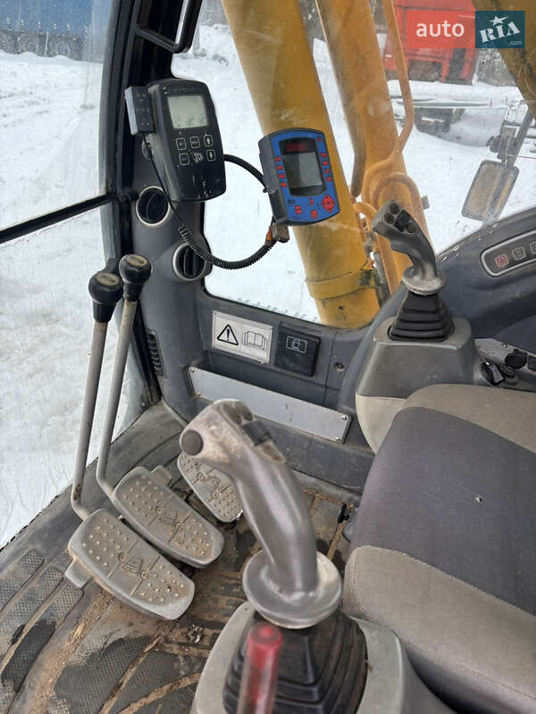 Гусеничный экскаватор JCB JS 220LC 2008 в Львове