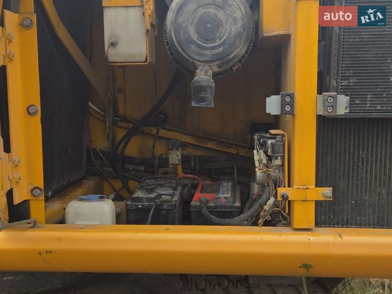 Гусеничный экскаватор JCB JS 220LC 2011 в Львове