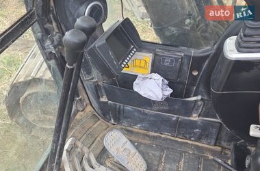 Гусеничный экскаватор JCB JS 220LC 2011 в Львове