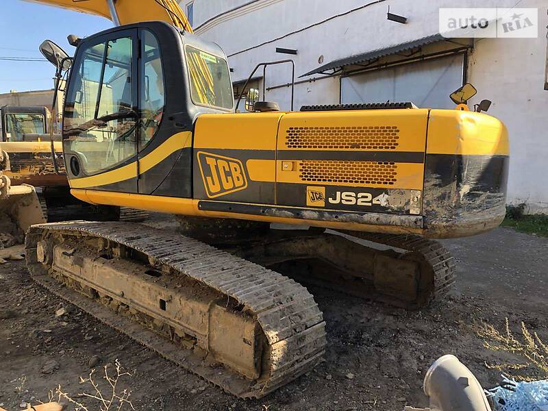 Екскаватор навантажувач JCB JS 240 2004 в Калуші
