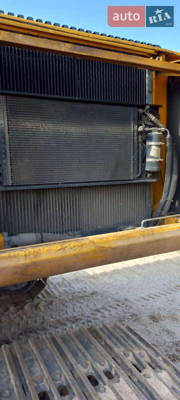 Гусеничный экскаватор JCB JS 240NC 2007 в Львове