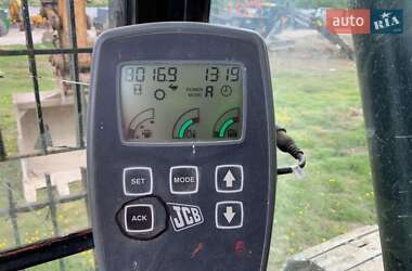 Гусеничный экскаватор JCB JS 260 2012 в 