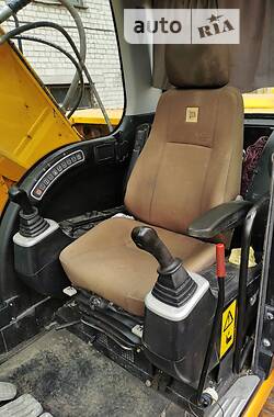Екскаватор навантажувач JCB JS 290 2011 в Києві