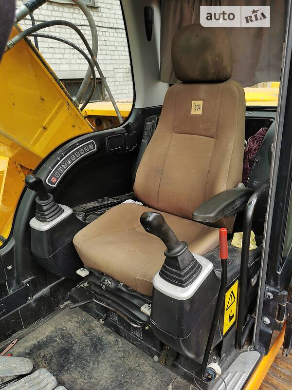 Екскаватор навантажувач JCB JS 290 2011 в Києві