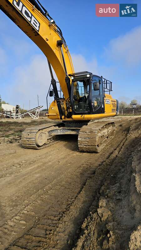 Гусеничный экскаватор JCB JS 370 2016 в Снятине
