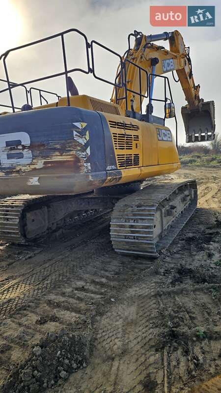 Гусеничный экскаватор JCB JS 370 2016 в Снятине