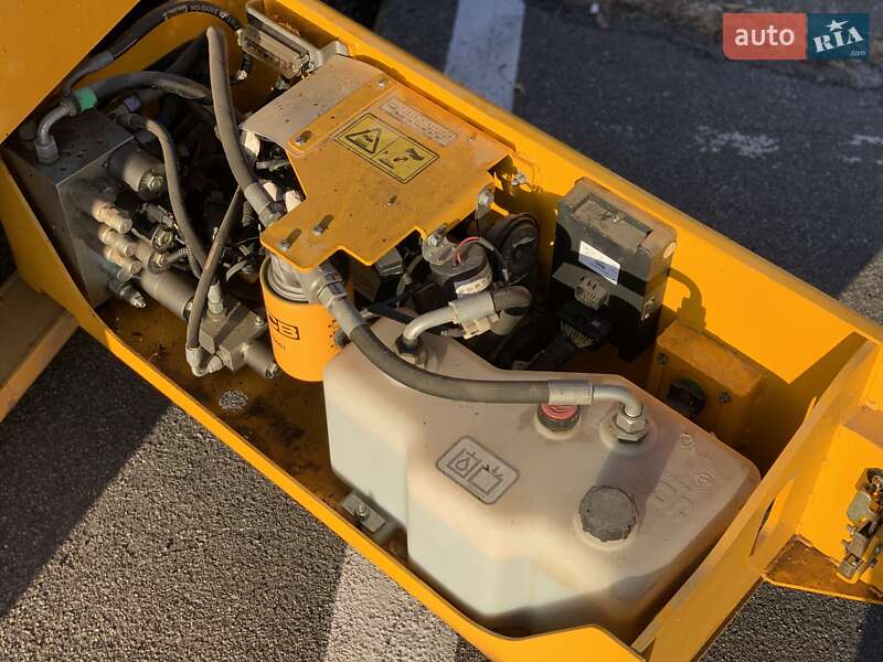 Ножничный подъемник JCB S 2632E 2020 в Киеве