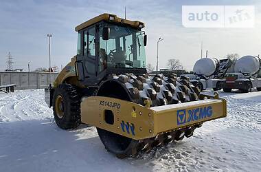 Каток грунтовый JCB VM 2020 в Киеве