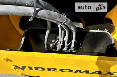 Дорожный каток JCB VMT 2008 в Виннице