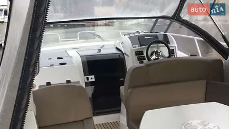 Моторная яхта Jeanneau Leader 2015 в Днепре фото 10 Моторная яхта Jeanneau Leader 2015 в Днепре