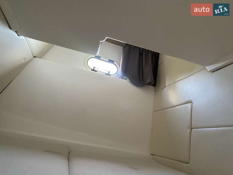 Моторная яхта Jeanneau Leader 2015 в Днепре фото 41 Моторная яхта Jeanneau Leader 2015 в Днепре