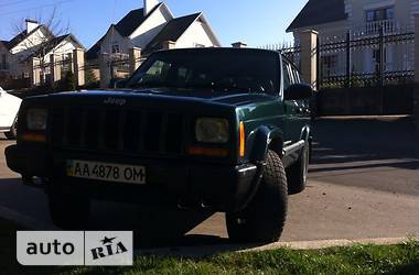 Внедорожник / Кроссовер Jeep Cherokee 2000 в 