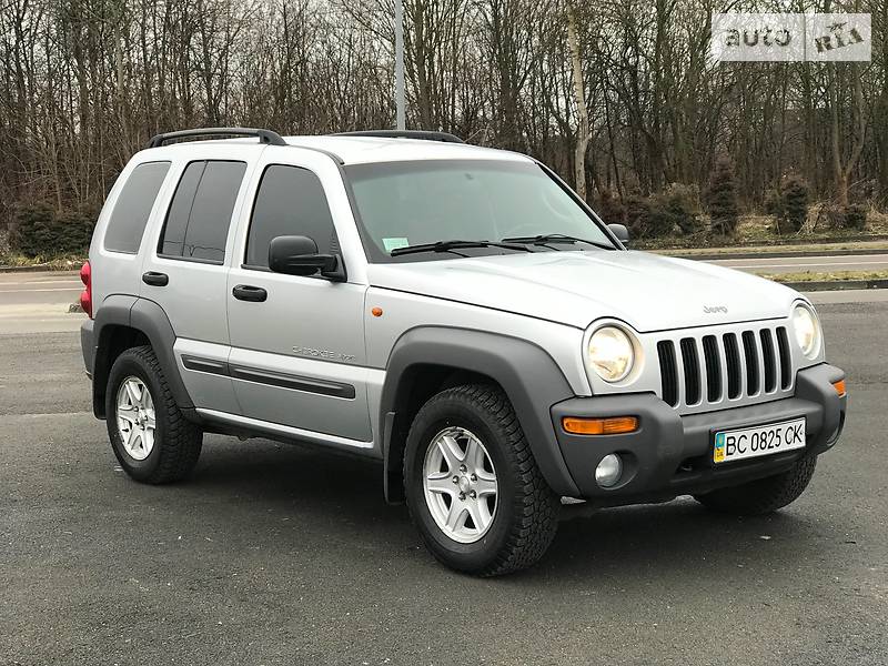 Jeep Cherokee 2003 года