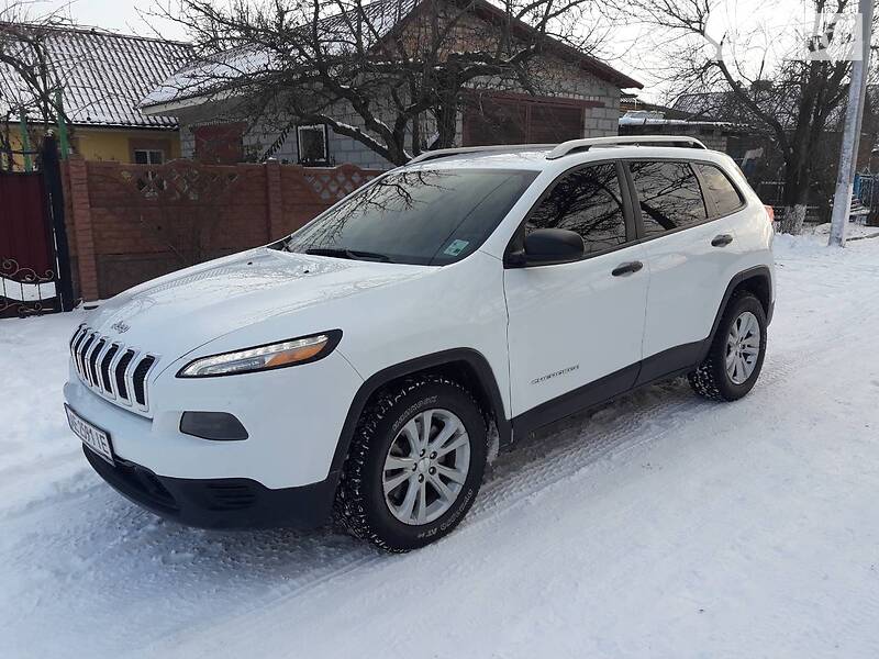 Внедорожник / Кроссовер Jeep Cherokee 2015 в Апостолово