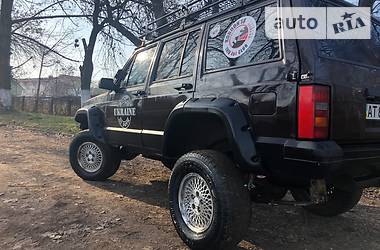 Позашляховик / Кросовер Jeep Cherokee 1989 в Івано-Франківську