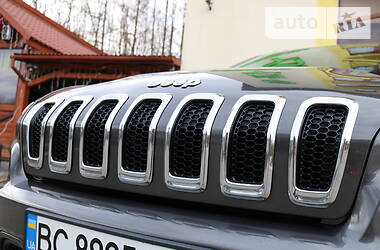 Внедорожник / Кроссовер Jeep Cherokee 2015 в Трускавце