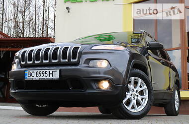 Внедорожник / Кроссовер Jeep Cherokee 2015 в Трускавце