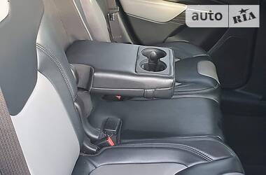 Позашляховик / Кросовер Jeep Cherokee 2014 в 