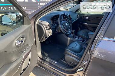 Позашляховик / Кросовер Jeep Cherokee 2019 в 