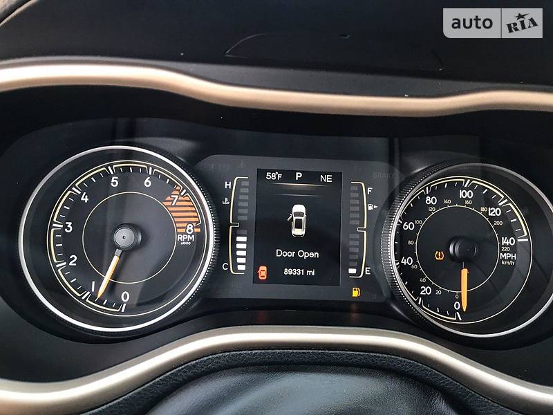 Позашляховик / Кросовер Jeep Cherokee 2015 в Львові