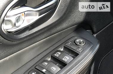 Позашляховик / Кросовер Jeep Cherokee 2016 в Києві