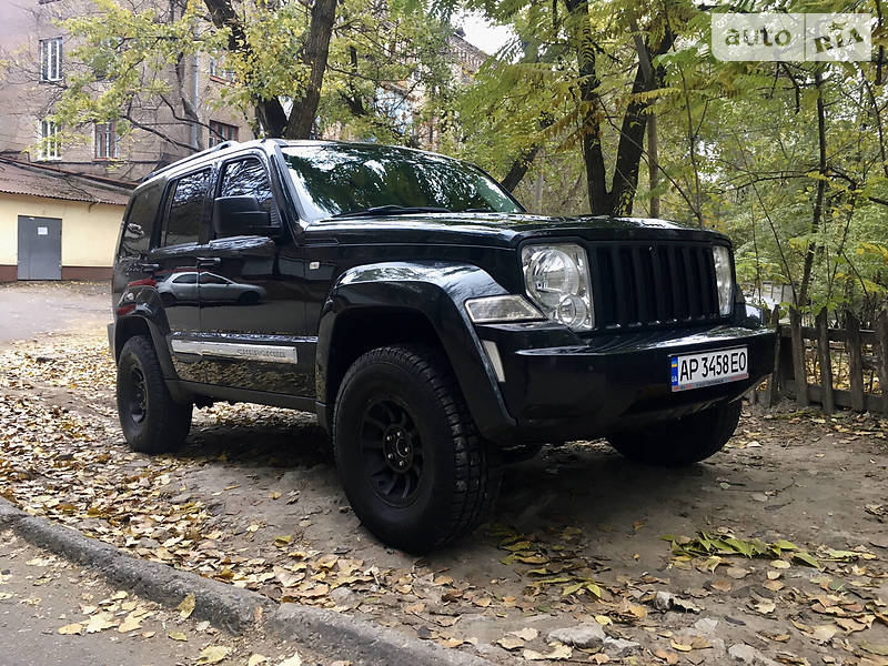 Внедорожник / Кроссовер Jeep Cherokee 2009 в Запорожье