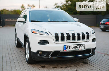 Позашляховик / Кросовер Jeep Cherokee 2015 в Івано-Франківську